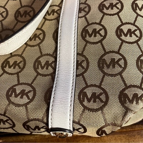 Michael Kors Tan Jacquard Jet Set Large Zip Tote White Leather Strap Side Pocket - Picture 14 of 14